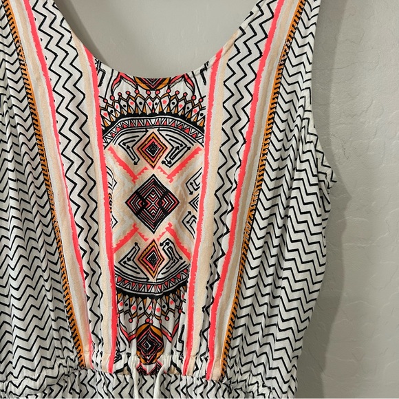 MINKPINK Boho Geometric Print Romper Size M Elastic Waist Pockets Aztec medium - Picture 5 of 8